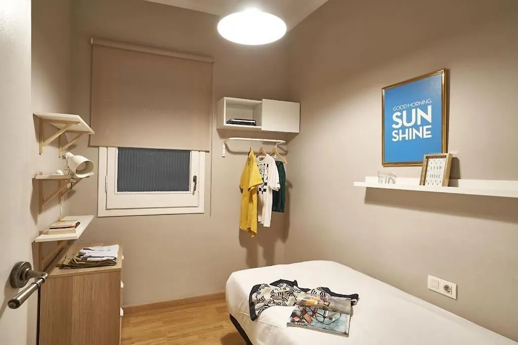 Magnificent 4 Bedroom Apartment In Eixample Barcelona