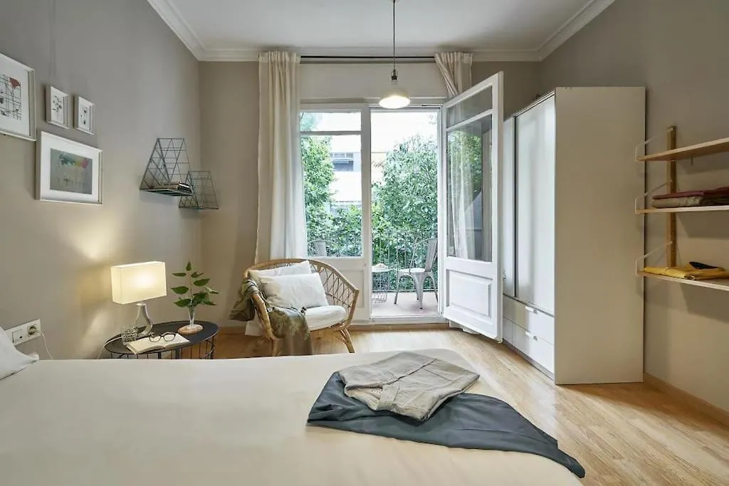 Magnificent 4 Bedroom Apartment In Eixample Barcelona Spanje
