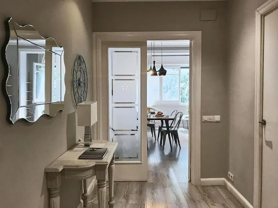 Magnificent 4 Bedroom Apartment In Eixample Barcelona
