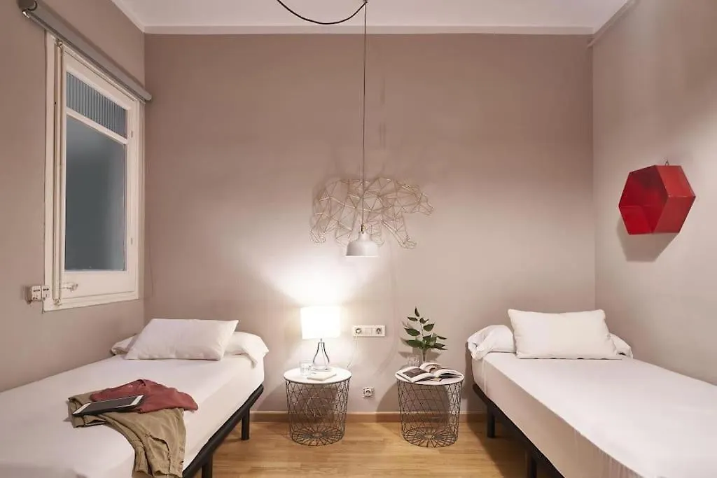 Magnificent 4 Bedroom Apartment In Eixample Barcelona