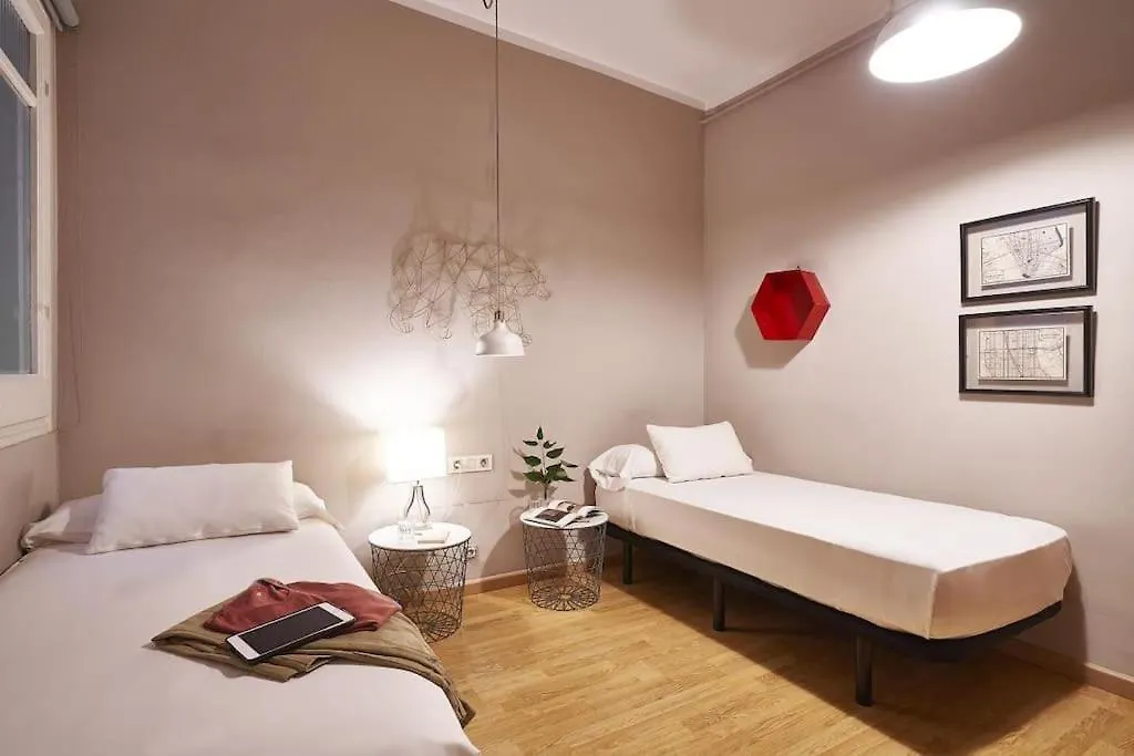 Magnificent 4 Bedroom Apartment In Eixample Barcelona